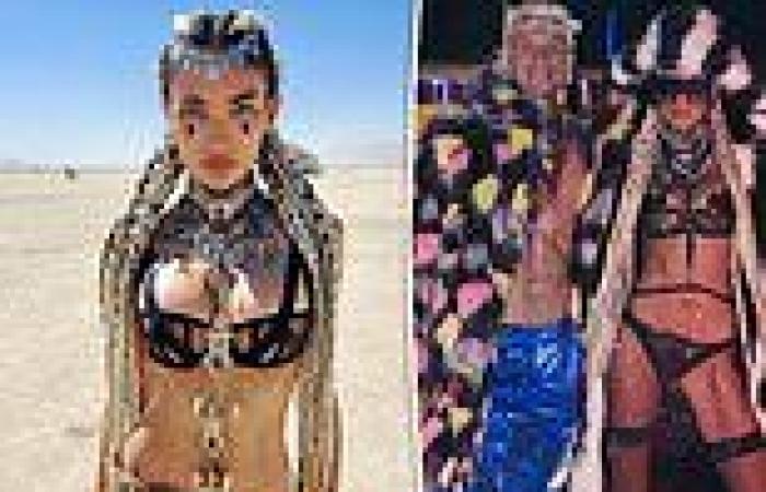 Wednesday 7 September 2022 12:41 AM Victoria's Secret model Kelly Gale shows off her ample cleavage in a sheer ... trends now