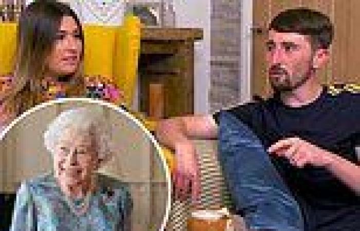 Saturday 10 September 2022 12:43 AM Gogglebox viewers praise the show for 'bringing a sense of normality' following ... trends now