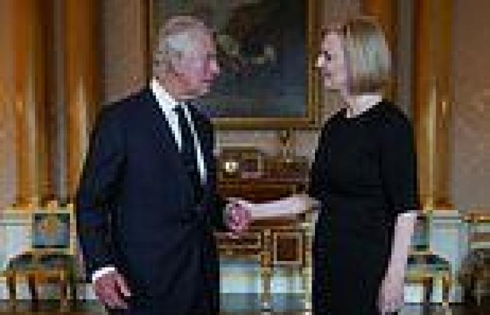 Saturday 10 September 2022 10:19 PM Liz Truss sparks debate after firmly grasping Charles's arm in their first ever ... trends now