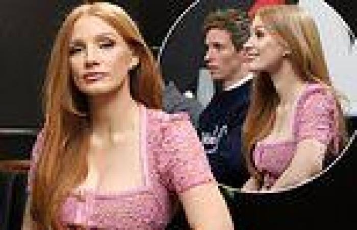 Sunday 11 September 2022 12:43 AM Jessica Chastain looks radiant in a pink crochet midi dress as she promotes ... trends now