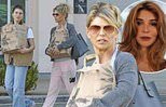 Tuesday 13 September 2022 11:14 PM Lori Loughlin and daughter Bella dress down to shop at Erewhon in Beverly Hills trends now
