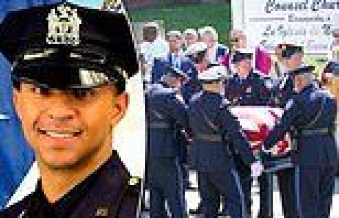 Thursday 15 September 2022 10:11 PM Funeral held for ex-MLB pitcher-turned NYC police officer who died on morning ... trends now