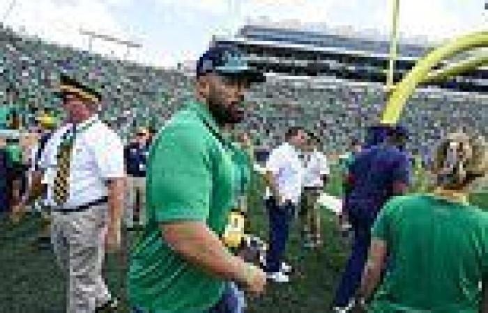 sport news Manti Te'o gets a hero's welcome at Notre Dame on emotional return to South Bend trends now