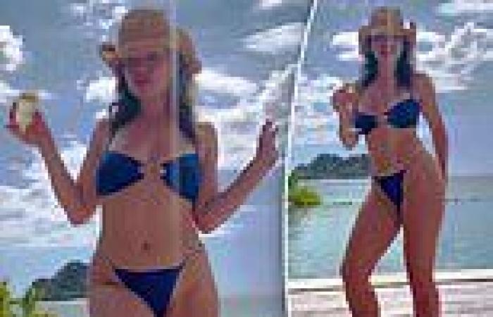 Sunday 18 September 2022 11:41 PM Newly single Abbie Chatfield dances in a skimpy blue bikini in Fiji trends now