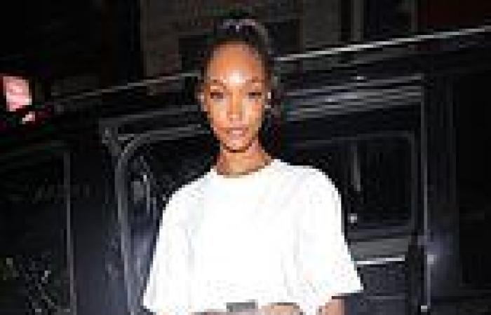 Sunday 18 September 2022 12:08 AM Jourdan Dunn dons a slashed white top with Emily Ratajkowski at the JW Anderson ... trends now