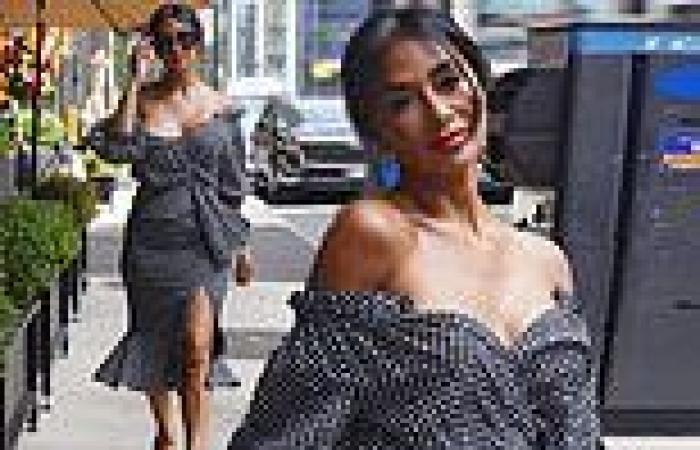 Wednesday 21 September 2022 04:20 PM Nicole Scherzinger has wardrobe malfunction and reveals nipple cover on way to ... trends now