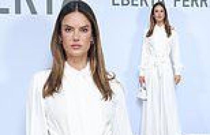 Wednesday 21 September 2022 06:44 PM Alessandra Ambrosio cuts a stylish figure at the Alberta Ferretti show during ... trends now