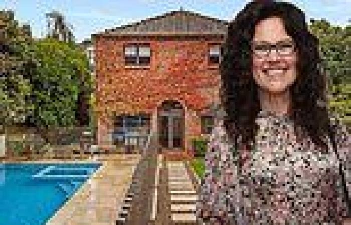 Friday 23 September 2022 01:02 AM ABC: Annabel Crabb buys $4.2million home in Sydney's inner-west trends now