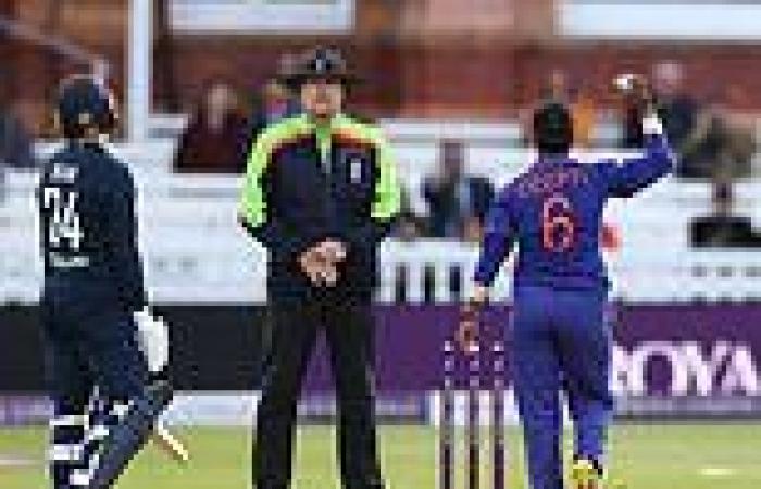 sport news DAVID LLOYD: Bowlers must be told to warn batters first about 'Mankad' ... trends now