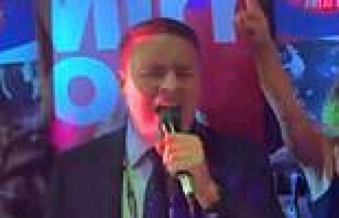 Wednesday 28 September 2022 11:05 AM Jubilant Labour frontbenchers belt out karaoke hits at drunken conference party trends now
