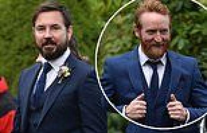 Wednesday 28 September 2022 04:56 PM Martin Compston cuts a dapper figure as he joins Tony Curran to film BBC's ... trends now