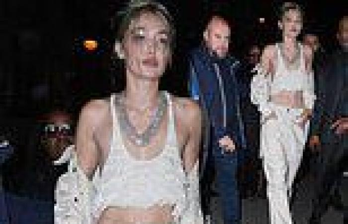 Thursday 29 September 2022 11:59 PM Braless Gigi Hadid shows off her taut midriff at Messika show during Paris ... trends now