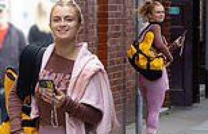 Friday 30 September 2022 04:20 PM Maisie Smith highlights her curves in pink workout gear as she heads to ... trends now