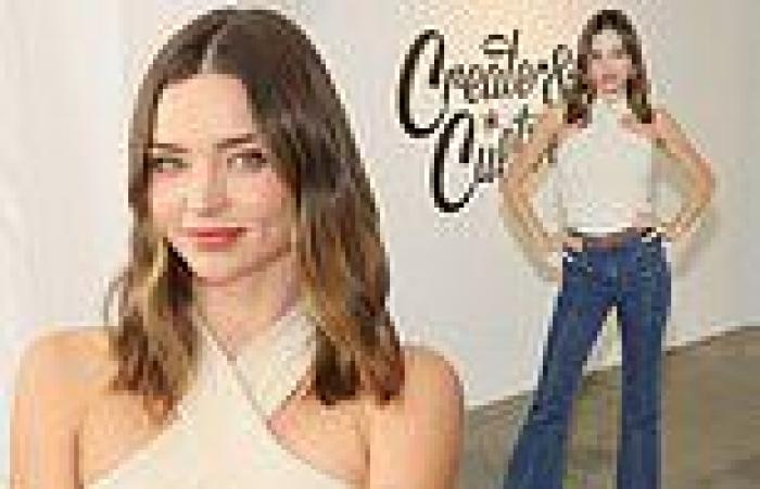 Sunday 2 October 2022 06:18 AM Miranda Kerr looks elegant in halter-neck top and flares at Wellness Means ... trends now