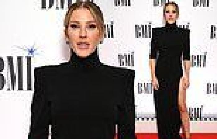 Monday 3 October 2022 08:15 PM Ellie Goulding wows in black thigh-split gown as she exudes glamour at BMI ... trends now