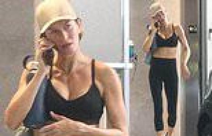 Tuesday 4 October 2022 07:03 AM Gisele Bundchen hits the gym in Miami as Tom Brady returns to Tampa amid ... trends now