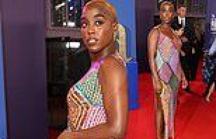 Wednesday 5 October 2022 09:37 PM Lashana Lynch puts on a leggy display in a sequinned gown at Matilda The ... trends now