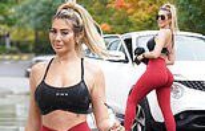 Friday 7 October 2022 03:28 PM Chloe Ferry showcases her peachy backside as she heads into the gym - weeks ... trends now