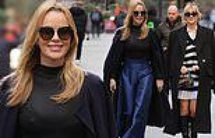Wednesday 2 November 2022 12:40 PM Amanda Holden looks effortlessly chic in dramatic Palazzo pants after another ... trends now