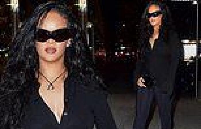 Sunday 6 November 2022 06:31 PM Rihanna flatters her curves in a low-cut blouse and skintight leggings in NYC trends now