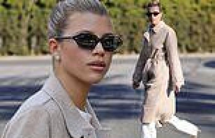 Thursday 24 November 2022 03:59 AM Sofia Richie nails a fall chic look as she visits a friend in Los Angeles ahead ... trends now