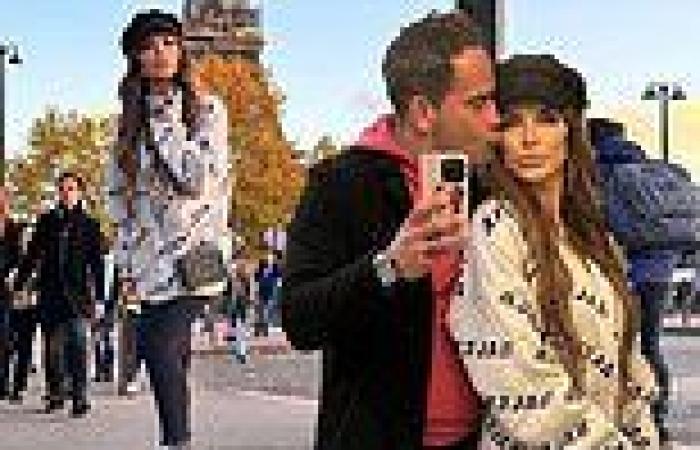 Friday 25 November 2022 08:02 PM Teresa Giudice and husband Luis Ruelas travel to Paris trends now