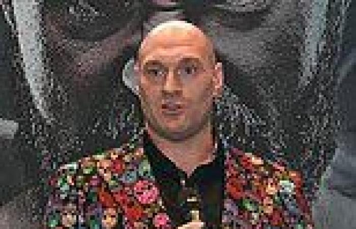 Friday 25 November 2022 11:02 AM Tyson Fury 'rushes to his ill mother's hospital bed and misses training'  trends now