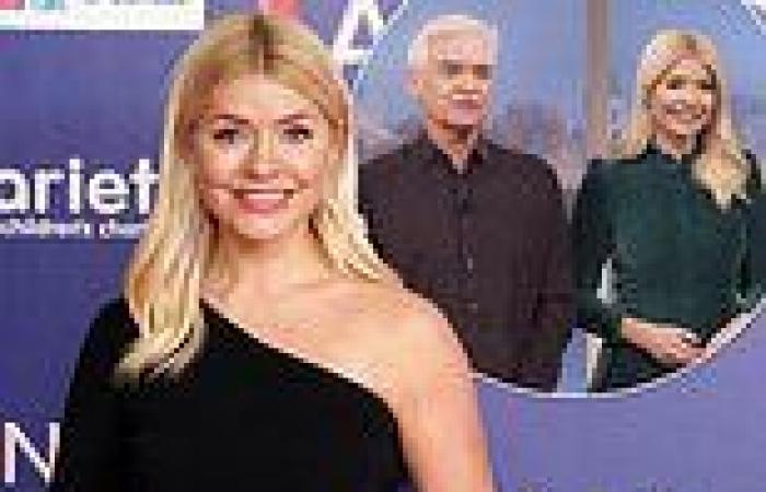 Sunday 27 November 2022 11:29 PM BBC 'trying to tempt Holly Willoughby away from ITV' trends now