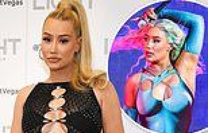 Monday 28 November 2022 11:00 PM Iggy Azalea reveals she couldn't walk for three weeks after back surgery trends now