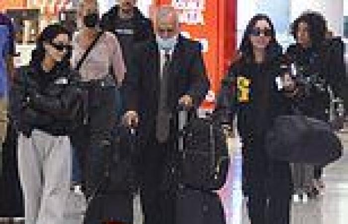 The Veronicas look VERY different without makeup as they touch down at Sydney ... trends now