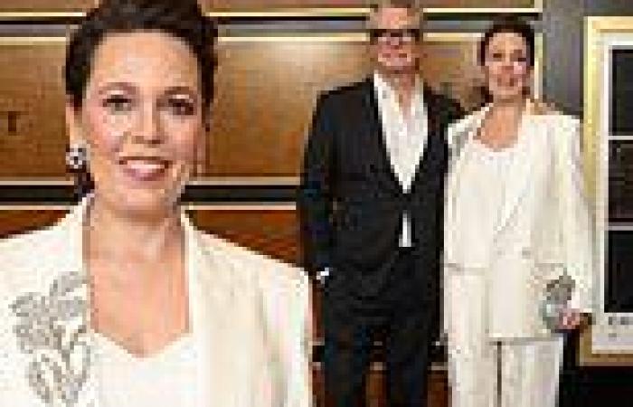 The Crown's Olivia Colman wows in chic white suit at premiere of Empire Of ... trends now