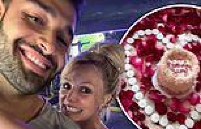 Britney Spears' husband Sam Asghari surprises her with balloons and rose petals ... trends now