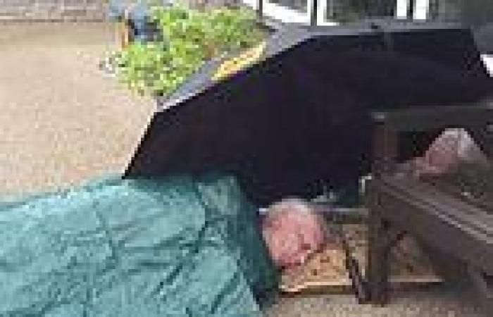 Cancer patient, 85, lay in rain for 7 hours for ambulance - despite living ... trends now