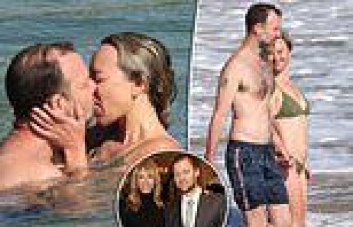 Toni Collette splits with husband Dave Galafassi as pictures show him kissing ... trends now