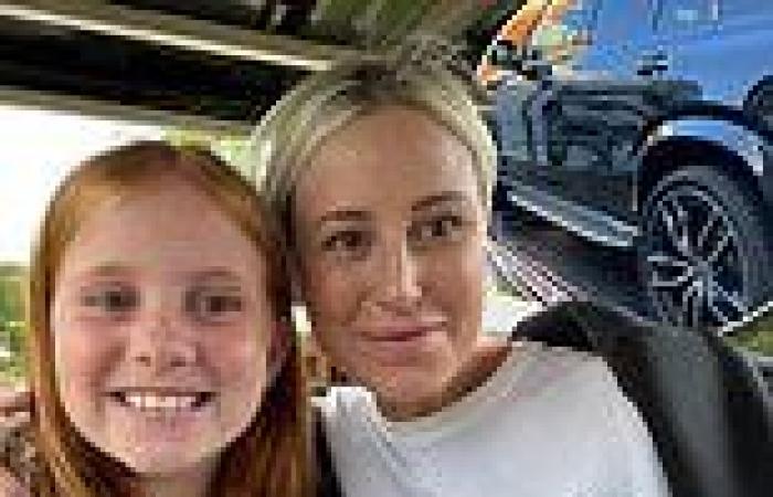 Roxy Jacenko 'smashes' her luxury Porsche before busting the tyre of daughter ... trends now