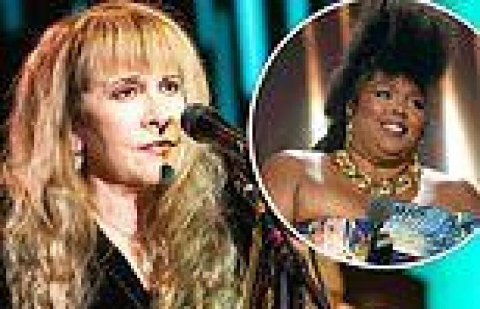 Stevie Nicks lauds Lizzo for presentation at 2022 People's Choice Awards ... trends now