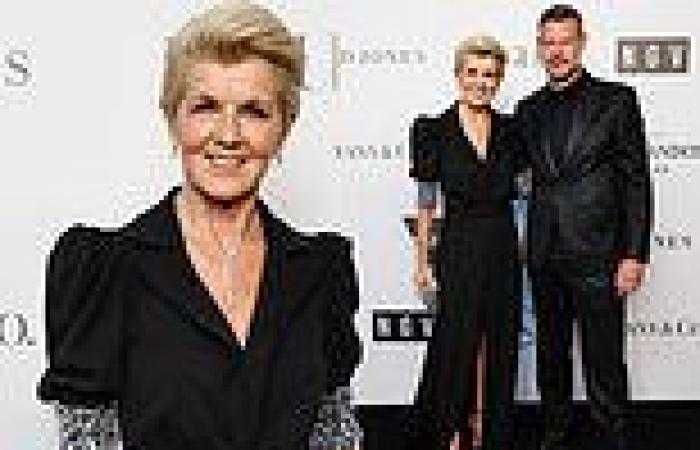Julie Bishop steals the spotlight as she attends 2022 NGV Gala with rumoured ... trends now