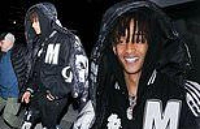 Jaden Smith bundles up in baggy coat and matching sweatpants as he flashes new ... trends now