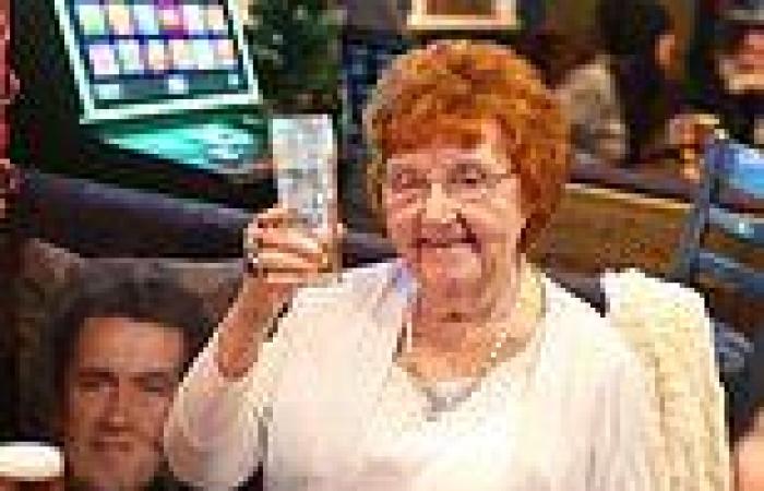 Widow, 81, brings a pillow of her late husband to the pub every NYE to remind ... trends now