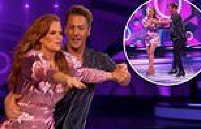 Patsy Palmer is savaged by Dancing On Ice viewers for being shaky during debut ... trends now
