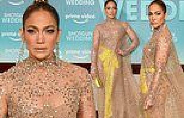 Jennifer Lopez puts on a sensational display at Shotgun Wedding premiere  trends now