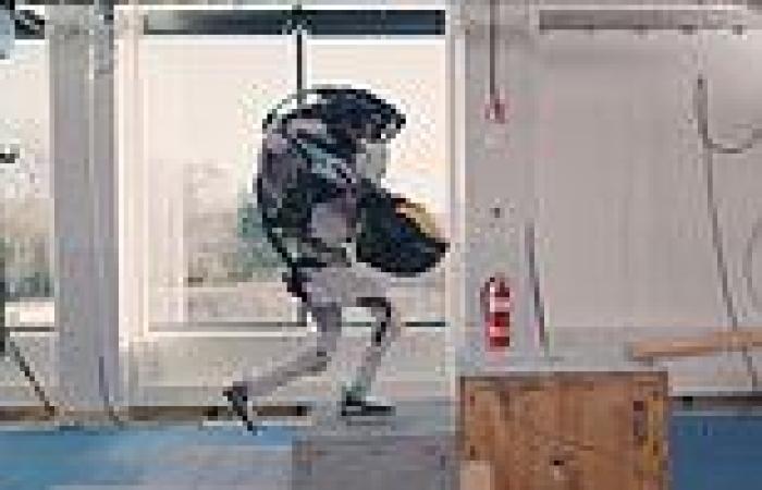 Boston Dynamics robot helps with construction in new video trends now