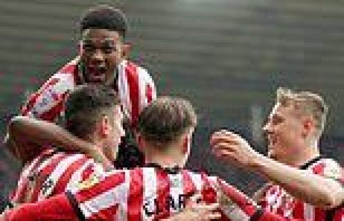 sport news Sunderland 2-0 Middlesbrough: Stewart and Diallo goals see Black Cats ease to ... trends now
