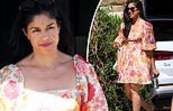 Home and Away: Sarah Roberts steps out in floral dress after rubbishing split ... trends now