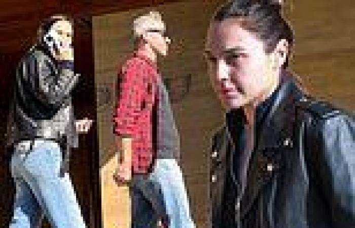Gal Gadot channels rocker chic while grabbing lunch with husband Yaron Varsano ... trends now