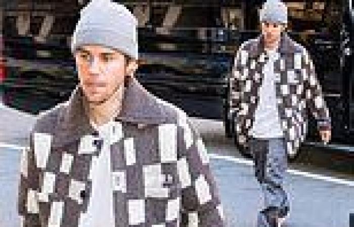 Justin Bieber cuts a casual figure as he steps out in New York after selling ... trends now