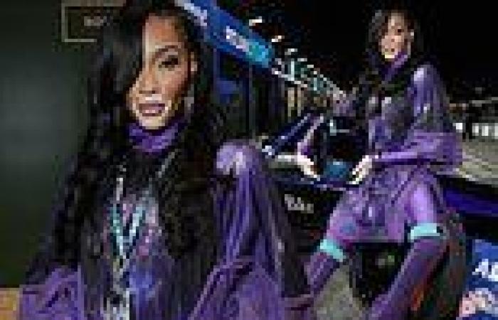 Winnie Harlow cuts an edgy figure at the Formula E World Championship in Saudi ... trends now