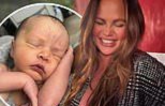 Chrissy Teigen enjoys a night out in LA two weeks after giving birth to baby ... trends now