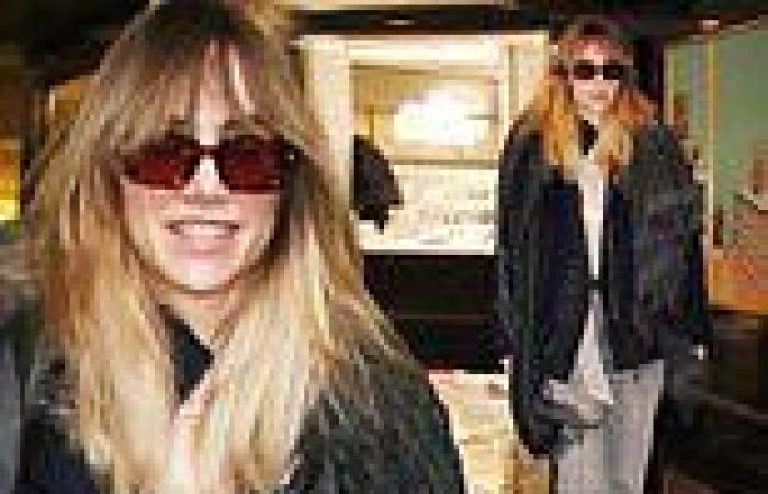 Suki Waterhouse rocks a casual look at the signing of Milk Teeth in NYC at ... trends now