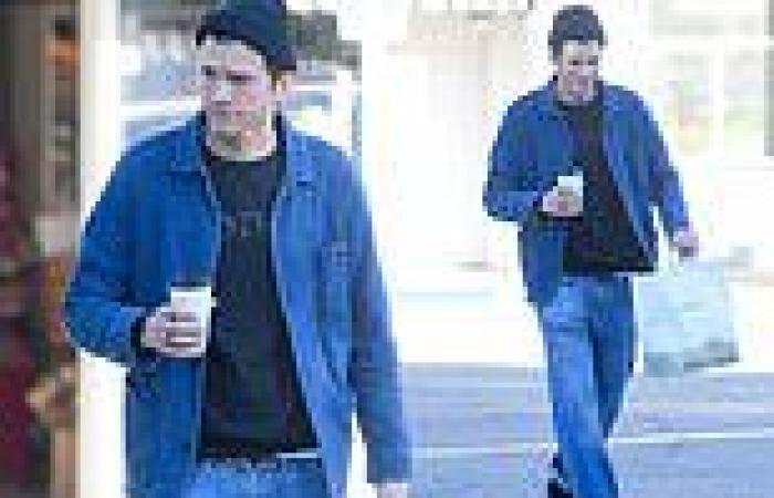 Ashton Kutcher steps out after revealing he was 'f**king p**sed' following ... trends now